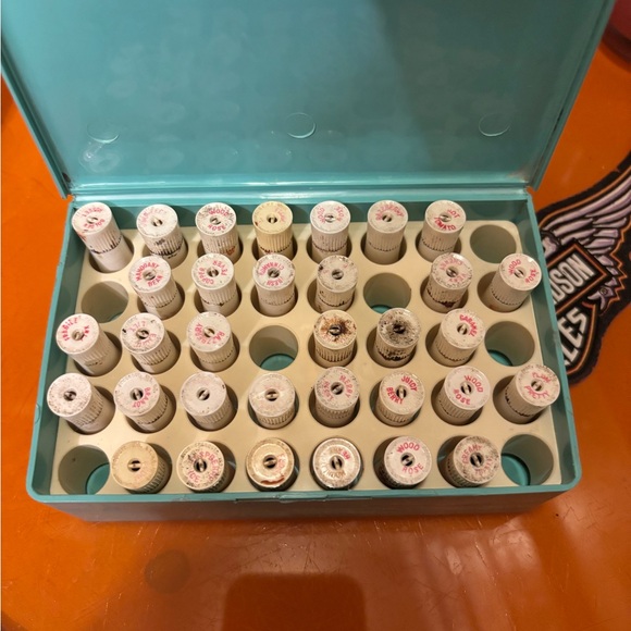 Avon Aqua Makeup Case - Picture 2 of 3